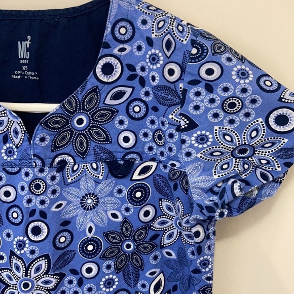 Med Couture MC2 Women’s Scrub Top Size XS - Picture 3 of 7